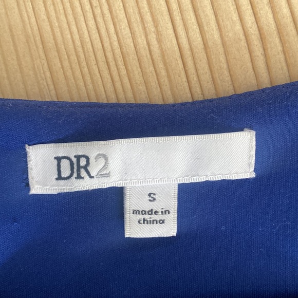 Navy Blue dress from Winners, size 2. Belt around waist. Knee length (5”7) - Picture 3 of 4